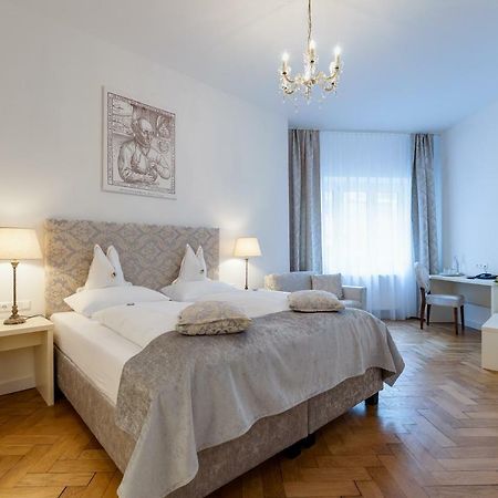 Boutique Hotel Goldenes Lamm Villach Extérieur photo